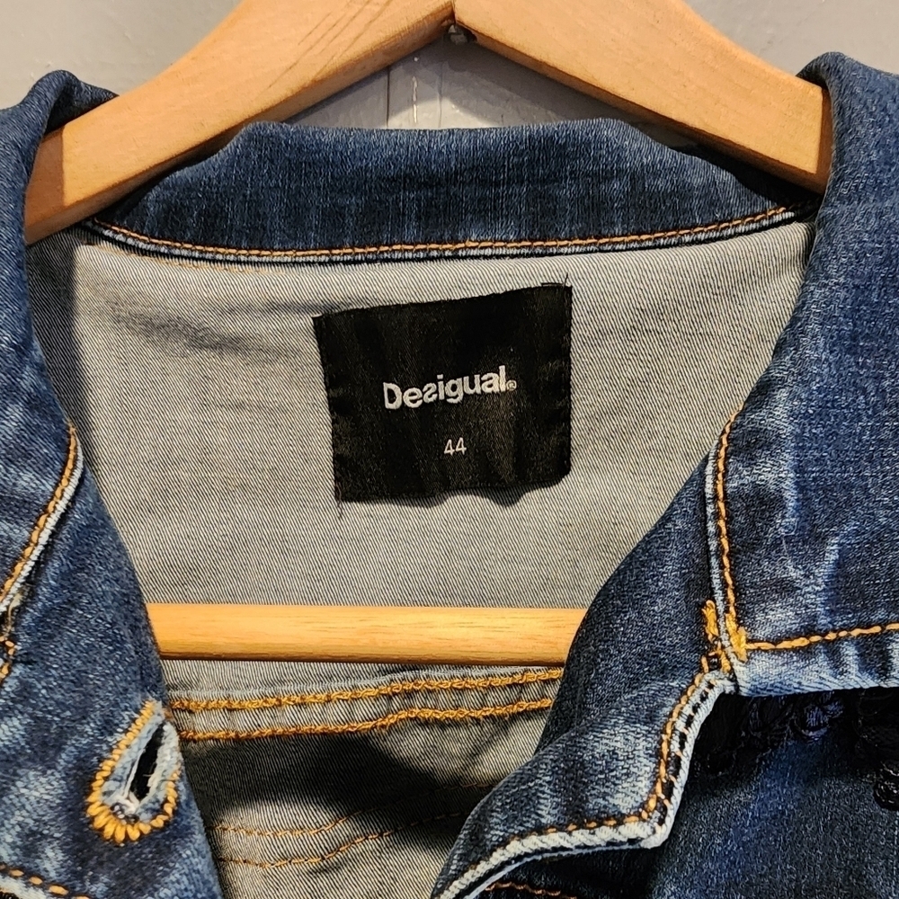 Desigual Denim Jacket with Exotic Embroidery and Ruffle Detail Size 44 - Picture 5 of 10